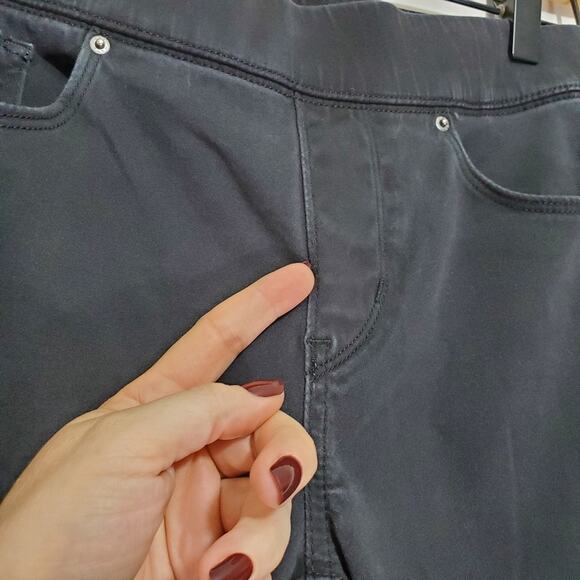 Levi's | Shaping Legging with Pockets and Faux Fly - Picture 6 of 11